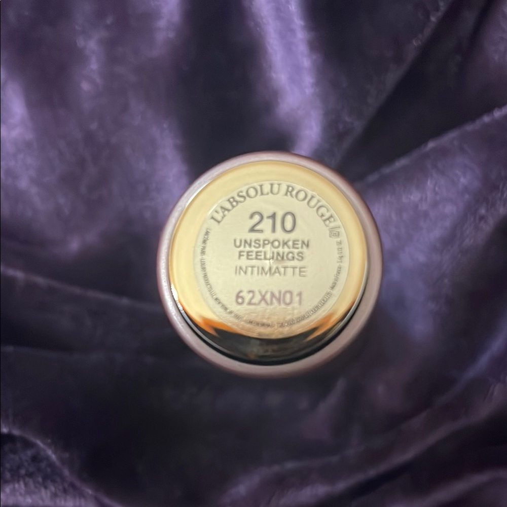 **SOLD**Lancôme L’Absolu Rouge matte lipstick-Unspoken Feelings - Picture 2 of 5